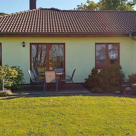 Ferienhaus Bei Familie Gau In Schaprode Esterno foto